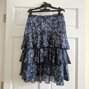 EUC Banana Republic Tiered Ruffle Skirt - size 0P